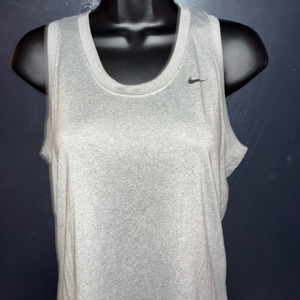 Nike grey athleisure sporty tank top. Size medium. Very soft with DRI-FIT.